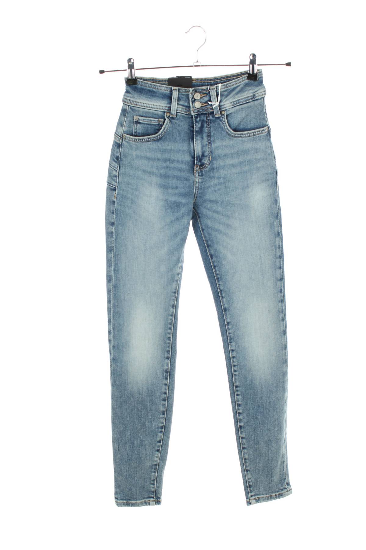 Γυναικεία τζιν Guess1