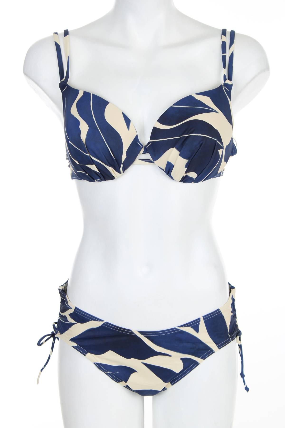 Бански костюм Triumph1 - Contour.bg Бански костюм Triumph1