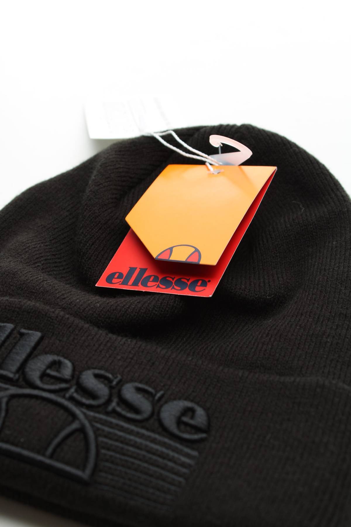 Шапка Ellesse3