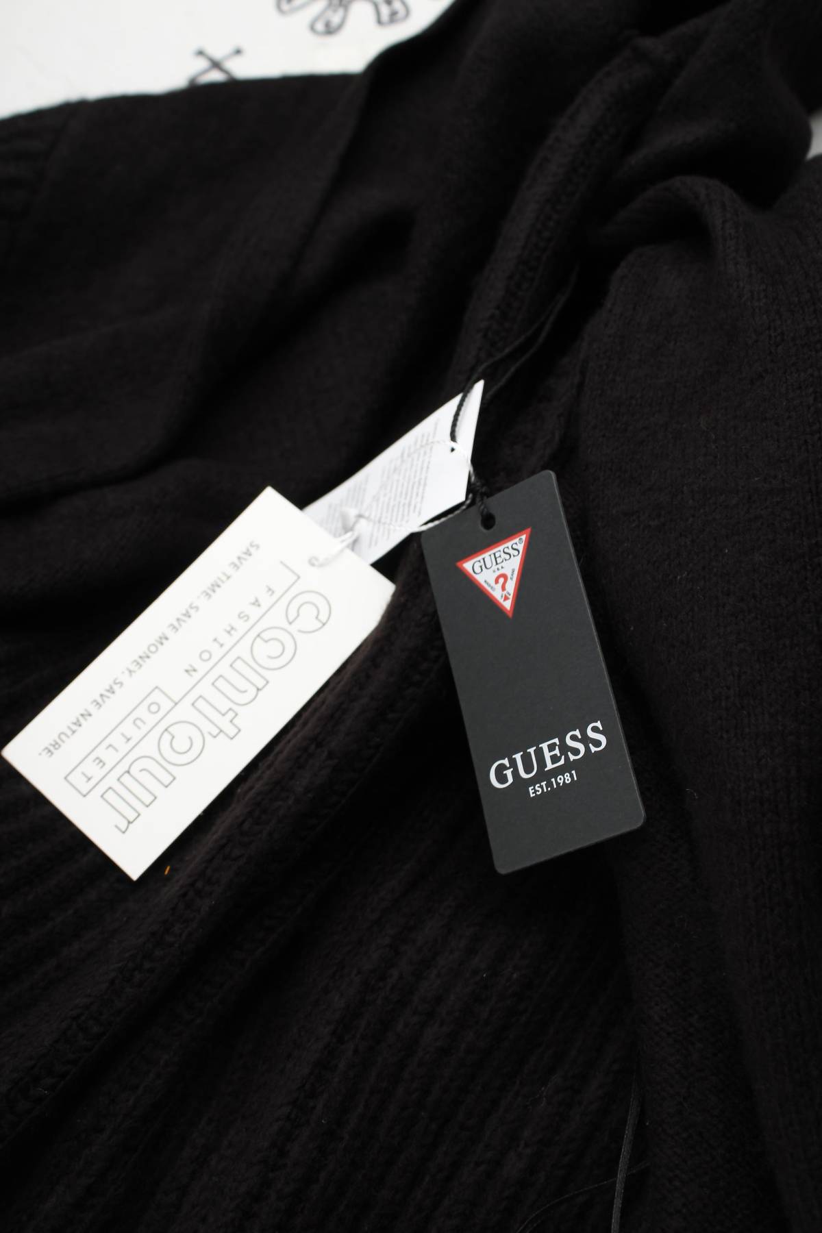 Дамска жилетка Guess3 - Contour.bg Дамска жилетка Guess3