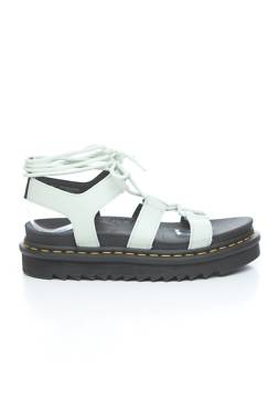 Сандали Dr. Martens1