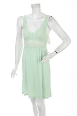 Дамска нощница Triumph1