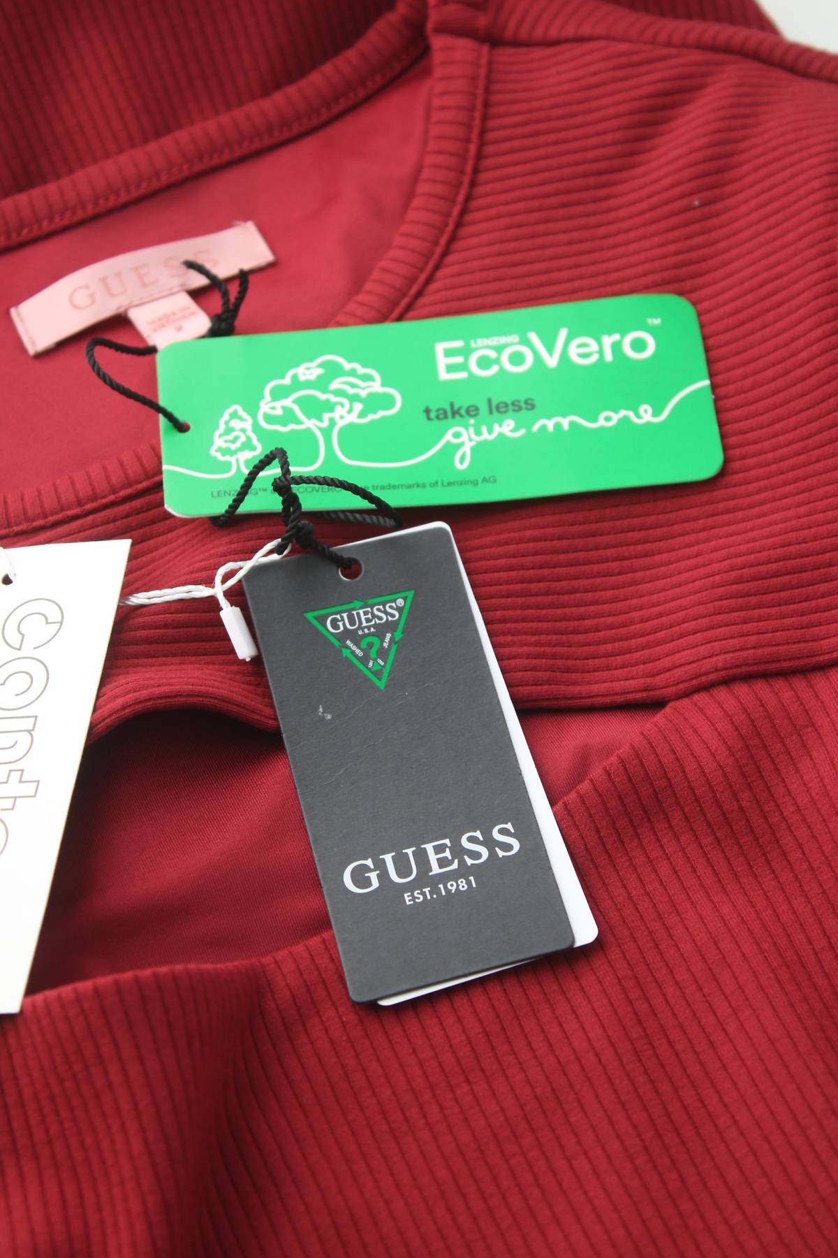 Φορέματα Guess3