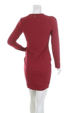 Φορέματα Guess2