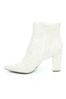 Γυναικεία μποτάκια Betsey Johnson2