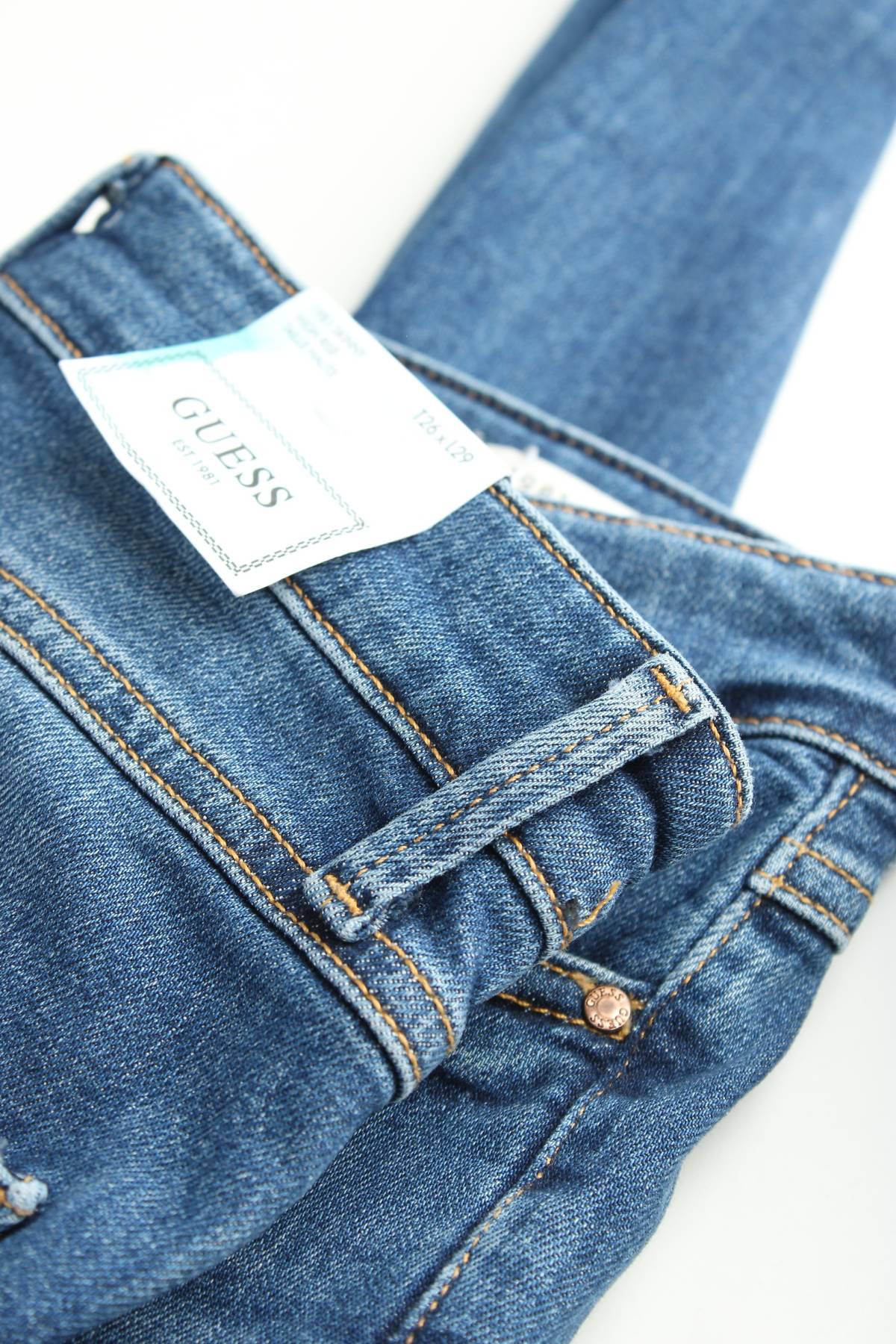 Дамски дънки Guess3