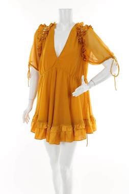 Рокля Asos Design1