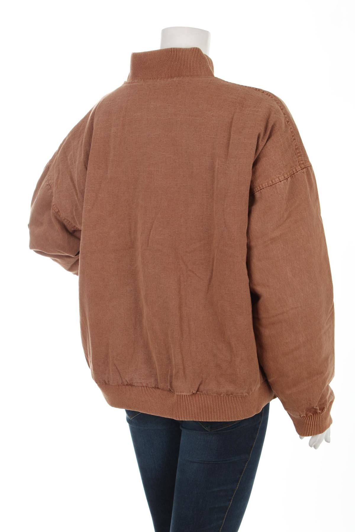 Дамско яке Boohoo2