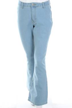 Γυναικεία τζιν Boohoo1