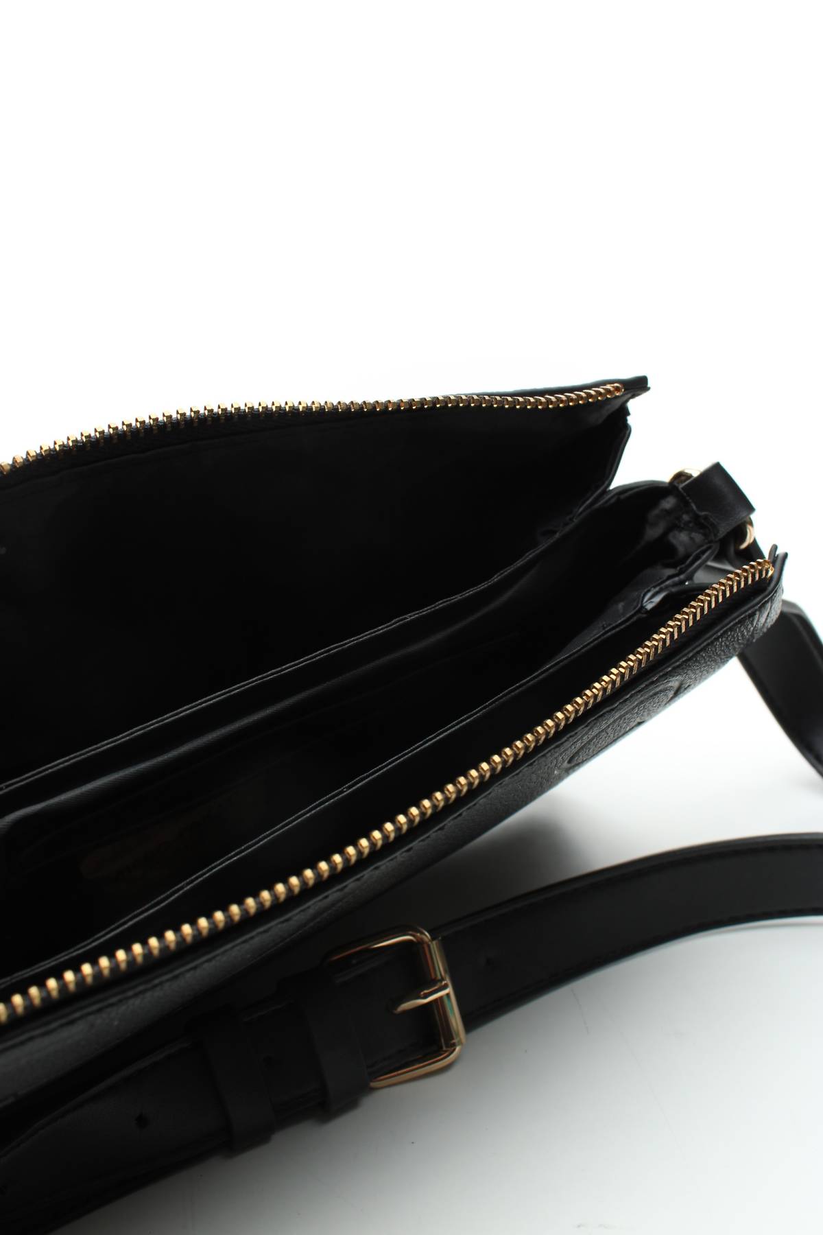 Дамска чанта Guess3