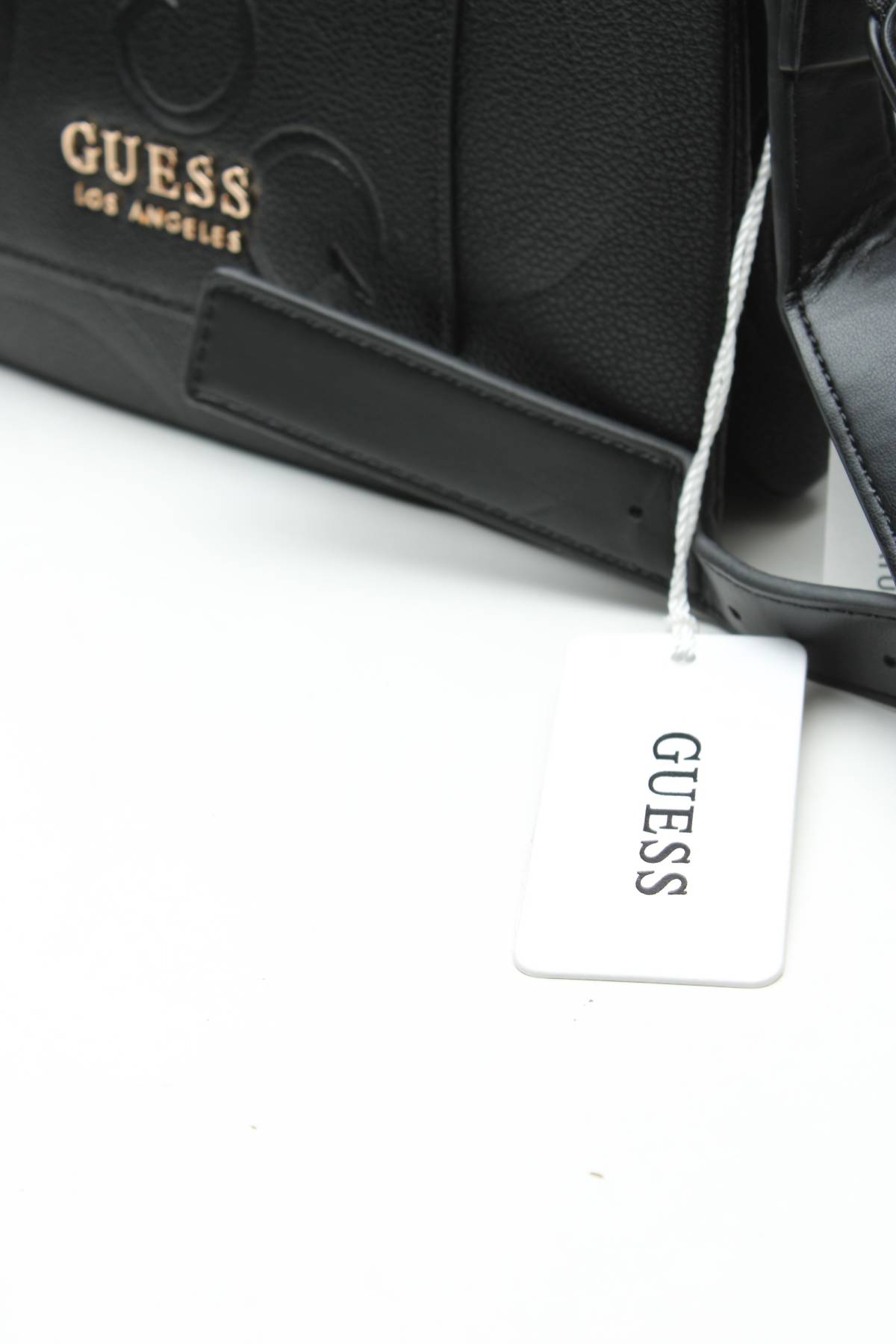 Дамска чанта Guess4