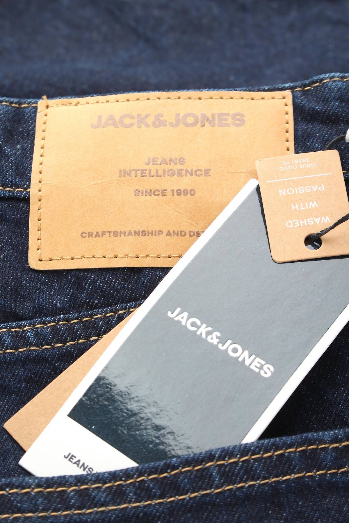 Мъжки къси дънки Jack & Jones3