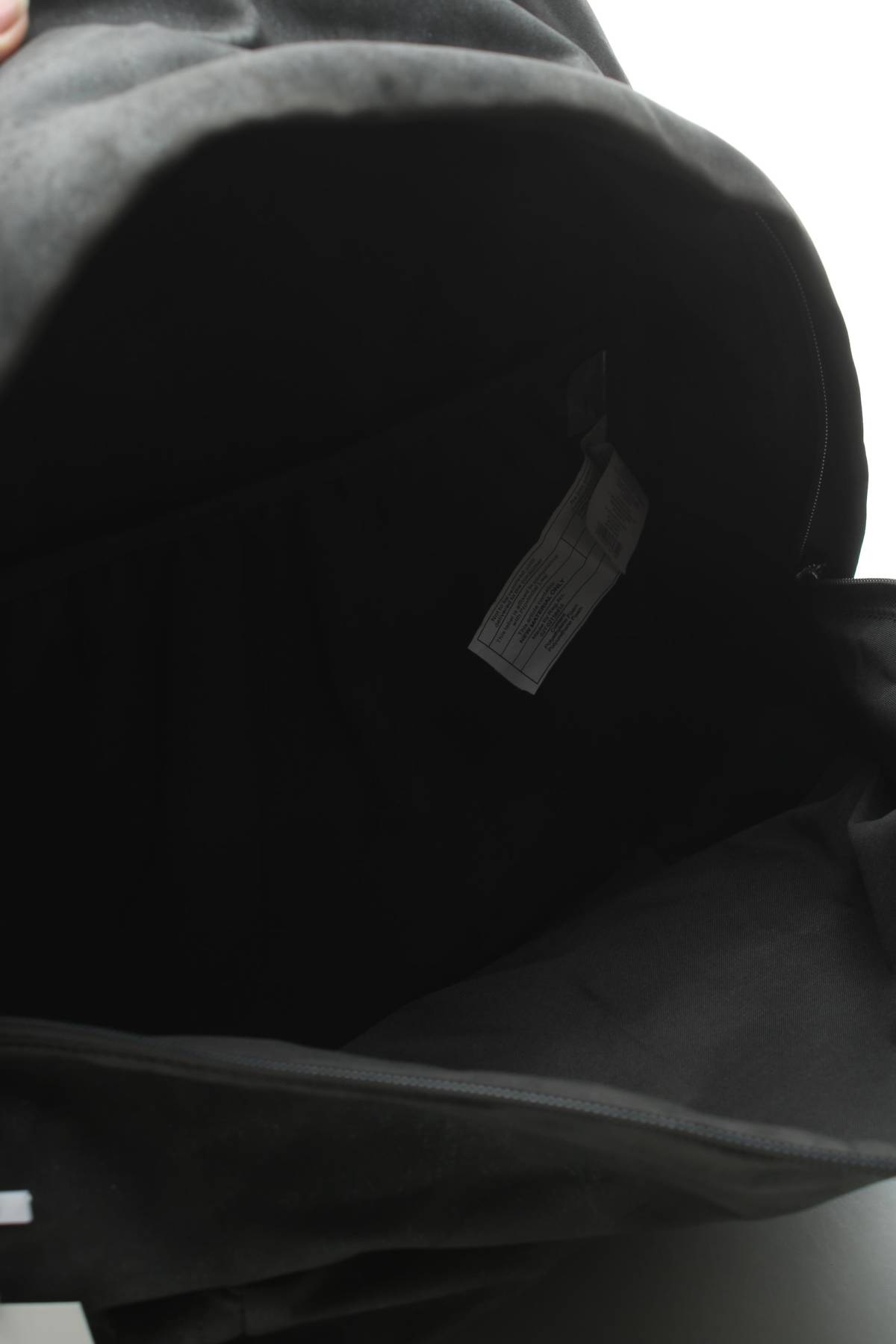 Раница Eastpak3 - Contour.bg Раница Eastpak3