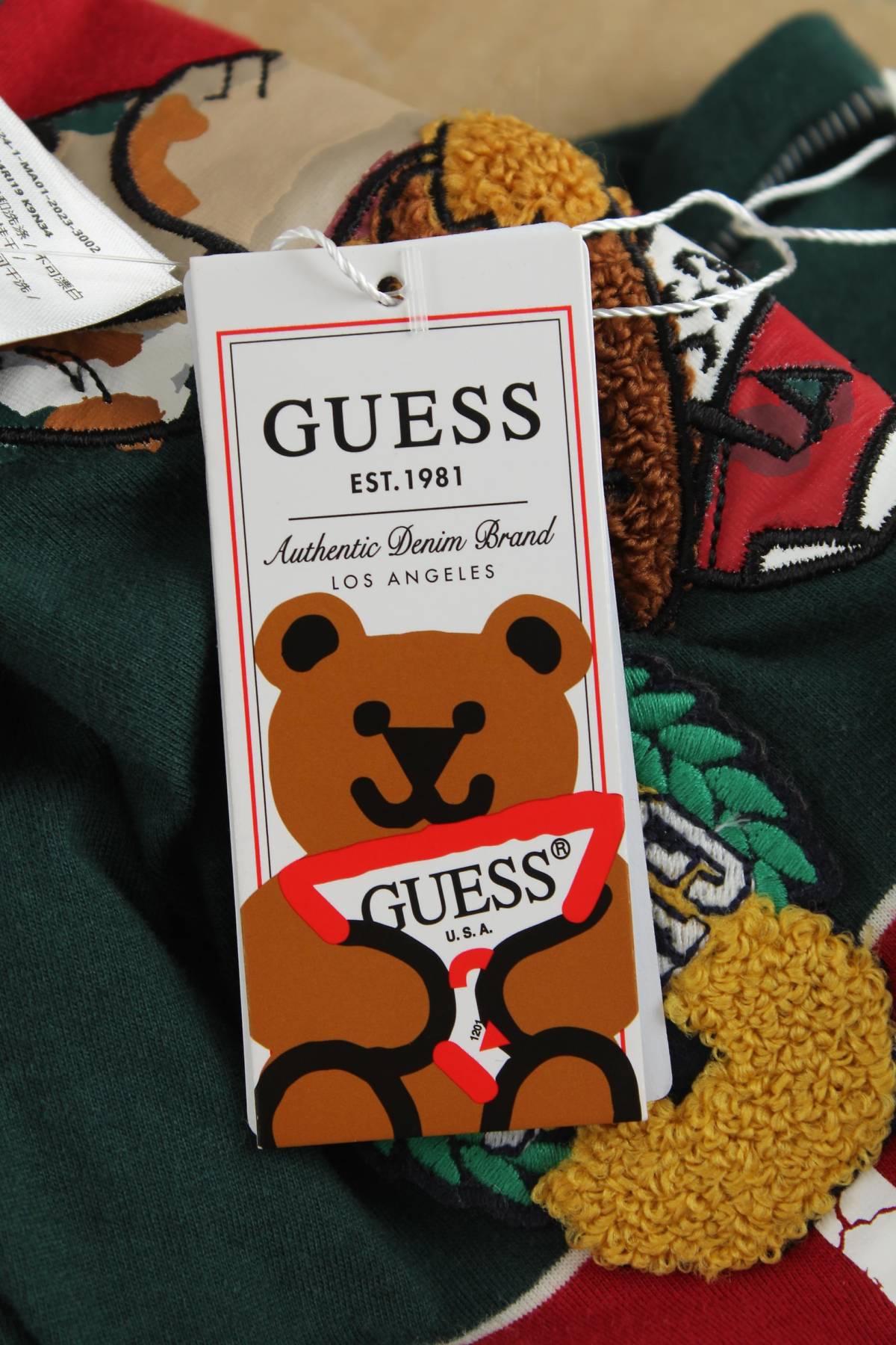 Детска тениска Guess3