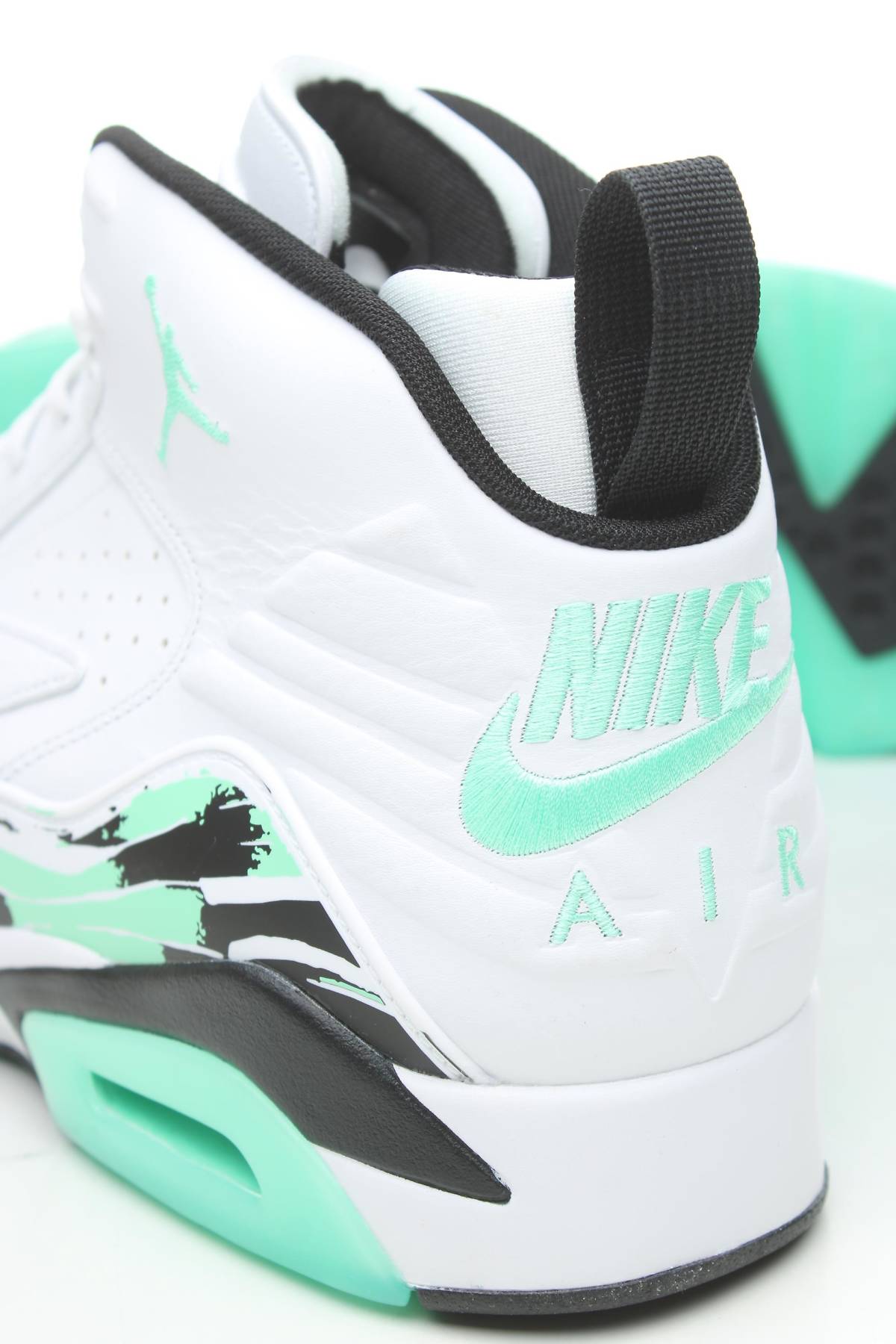 Маратонки Nike Jordan5 - Contour.bg Маратонки Nike Jordan5