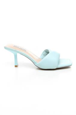 Πέδιλα Steve Madden1