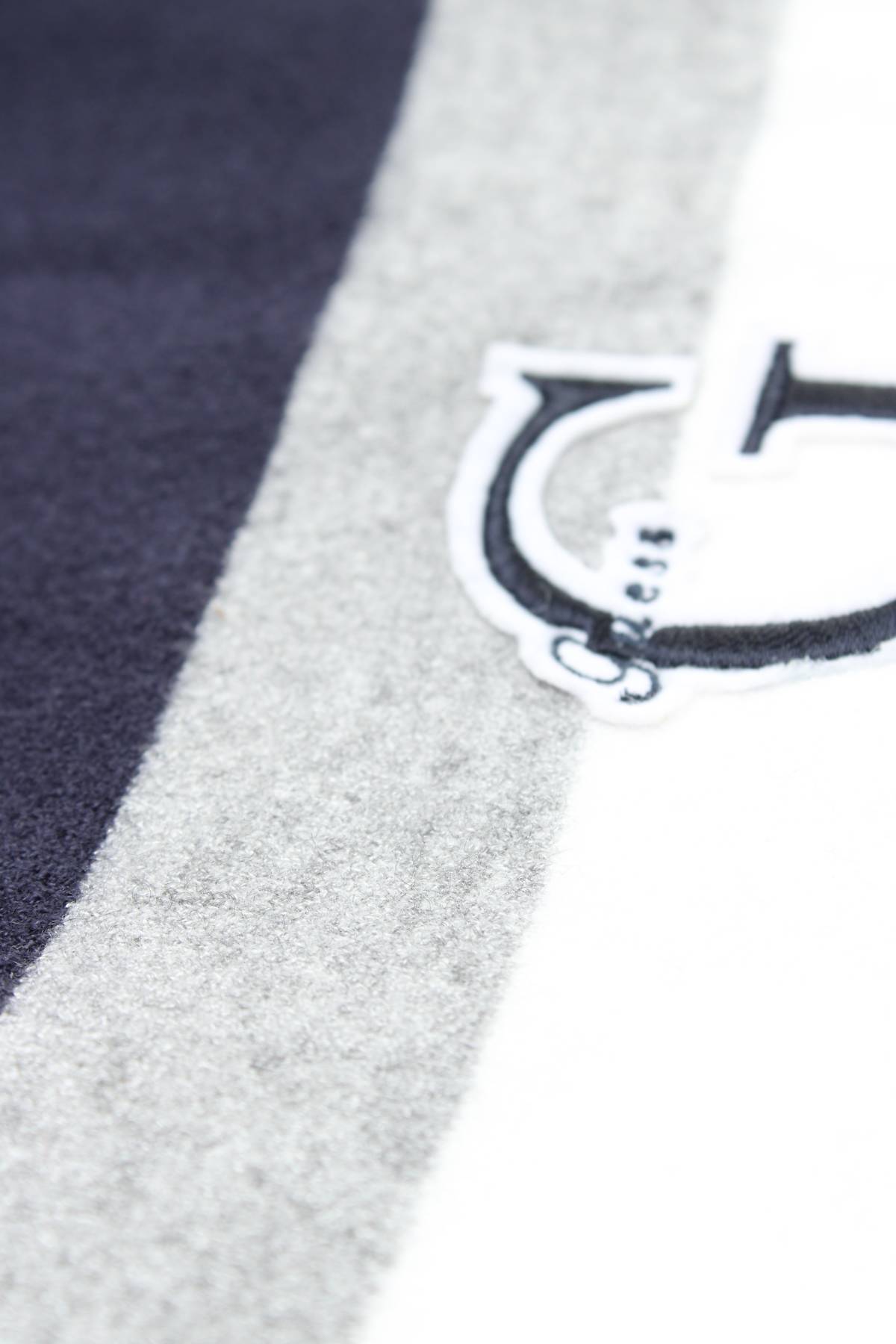 Детски комплект Guess2