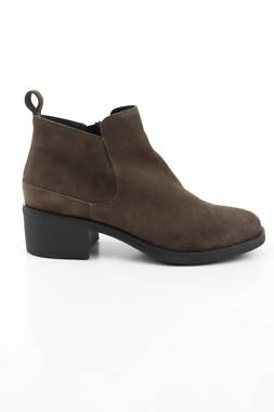 Γυναικεία παπούτσια Clarks1