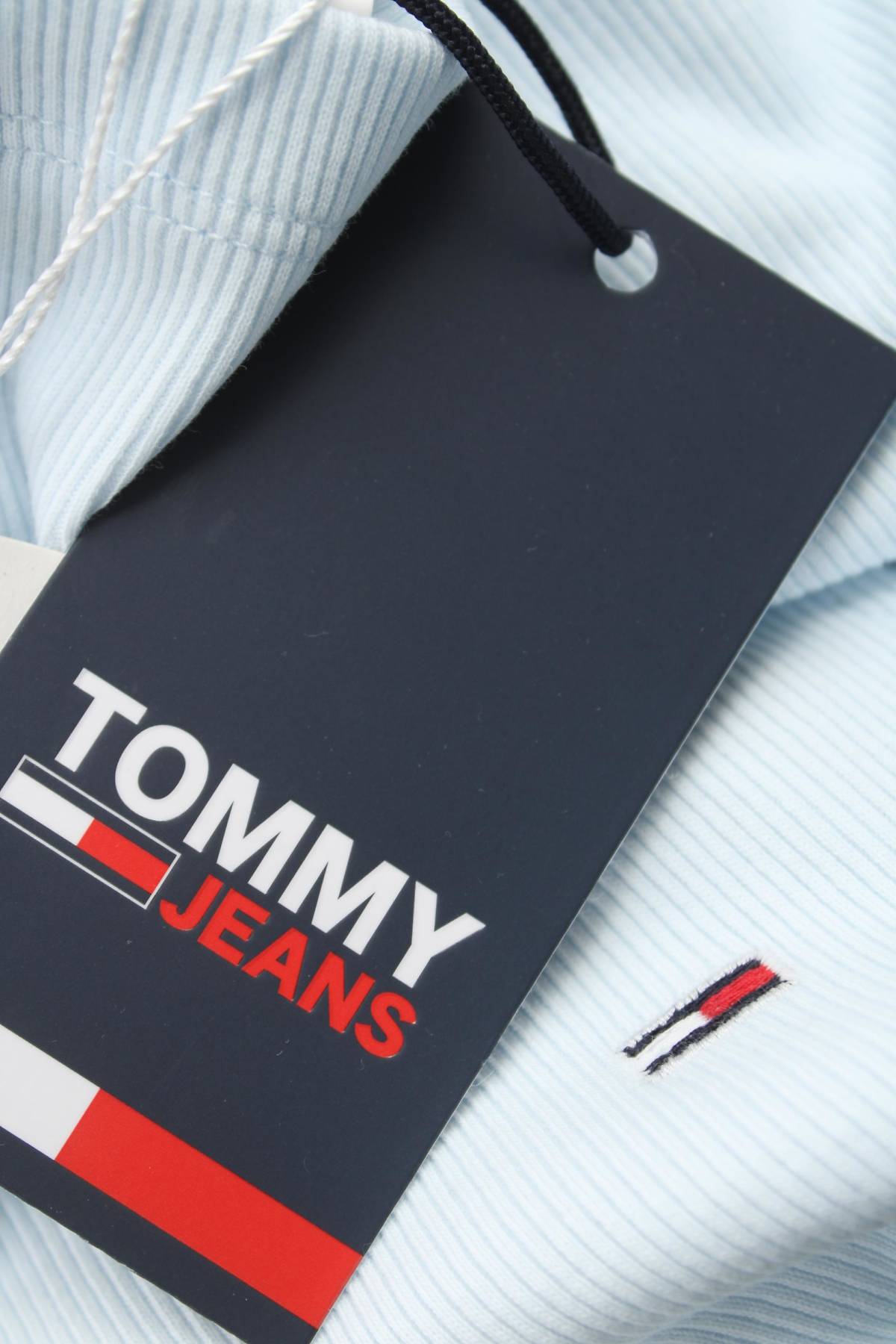 Γυναικείο αμάνικο Tommy Jeans3 - Contourshop.gr Γυναικείο αμάνικο Tommy Jeans3