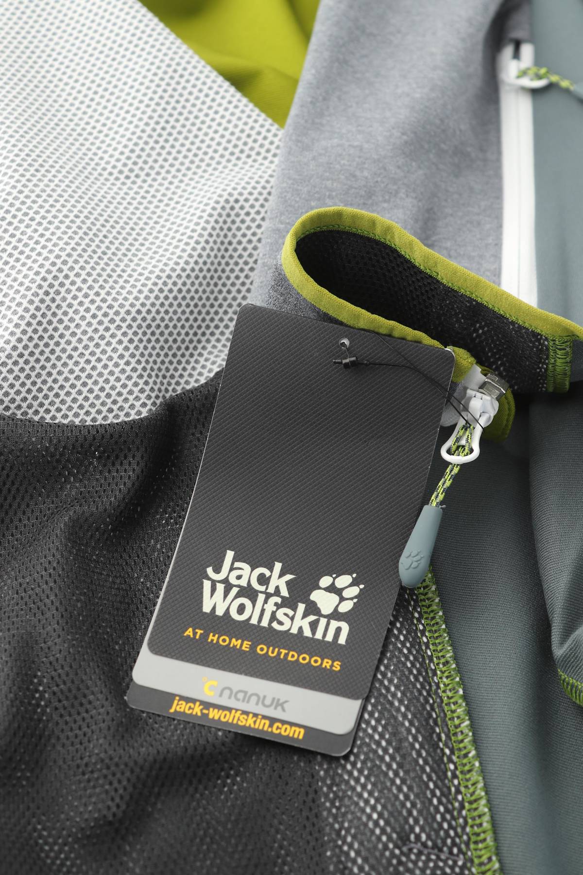 Мъжко спортно горнище Jack Wolfskin3 - Contour.bg Мъжко спортно горнище Jack Wolfskin3