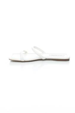 Πέδιλα Steve Madden2