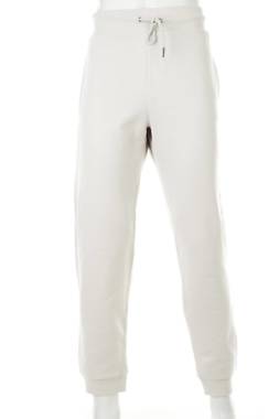Мъжко спортно долнище Guess1