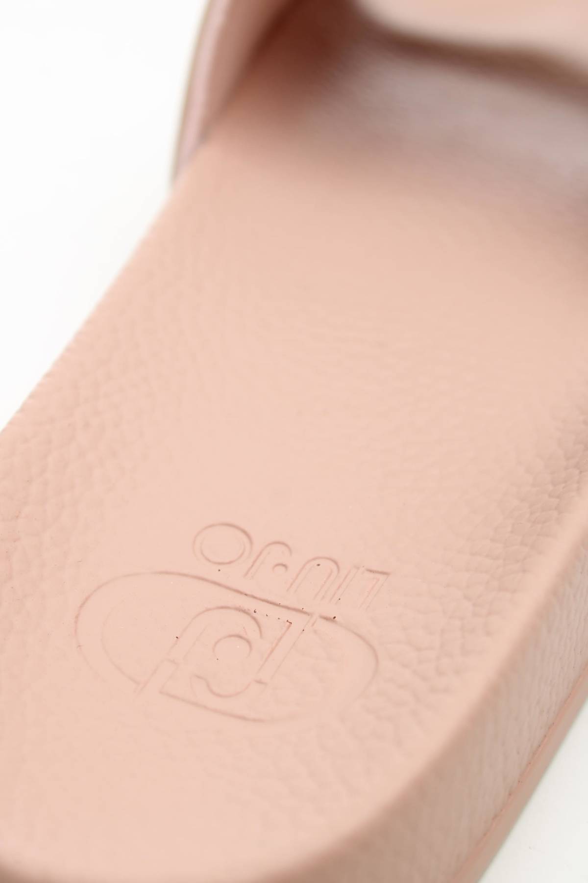 Чехли Liu Jo5 - Contour.bg Чехли Liu Jo5