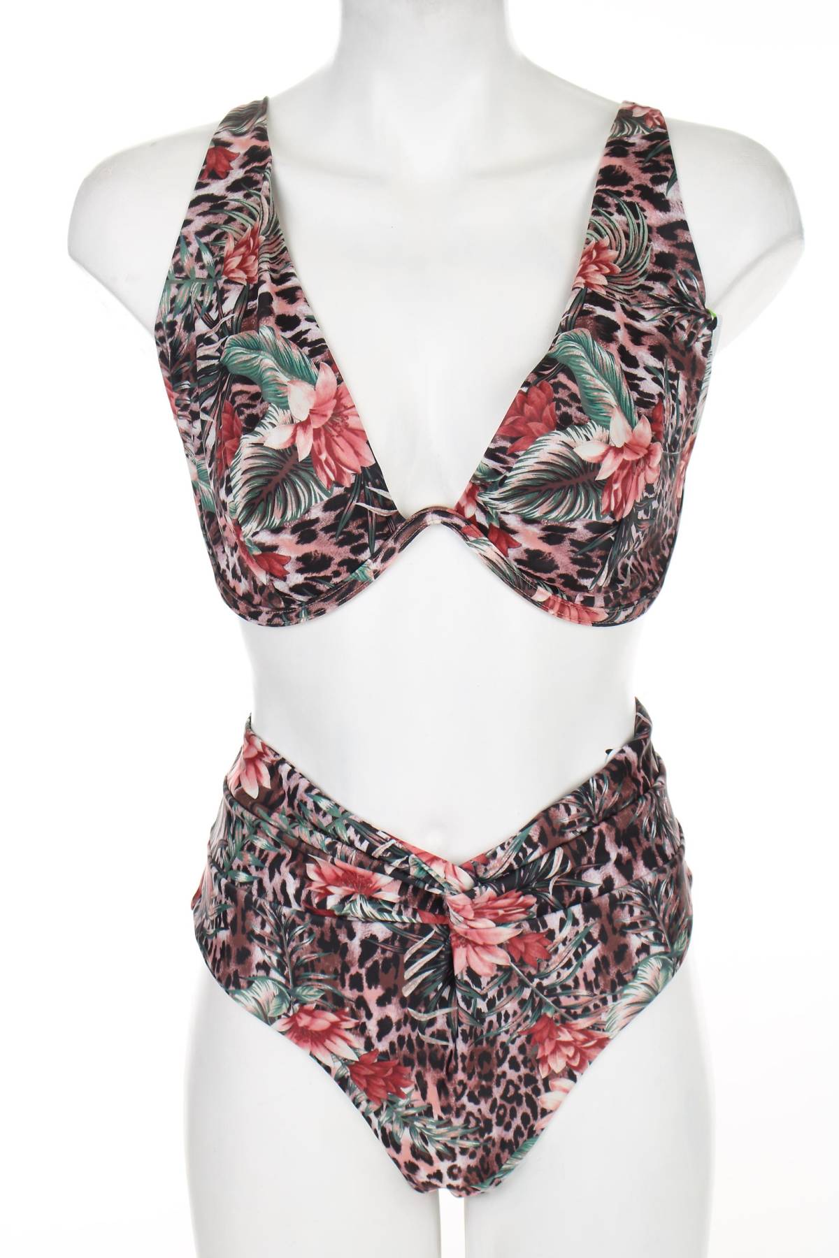 Бански костюм Hunkemoller1