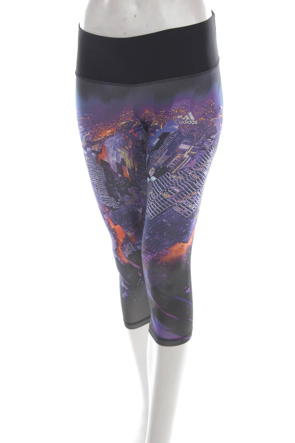 Дамски спортен клин Adidas1 - Contour.bg Дамски спортен клин Adidas1