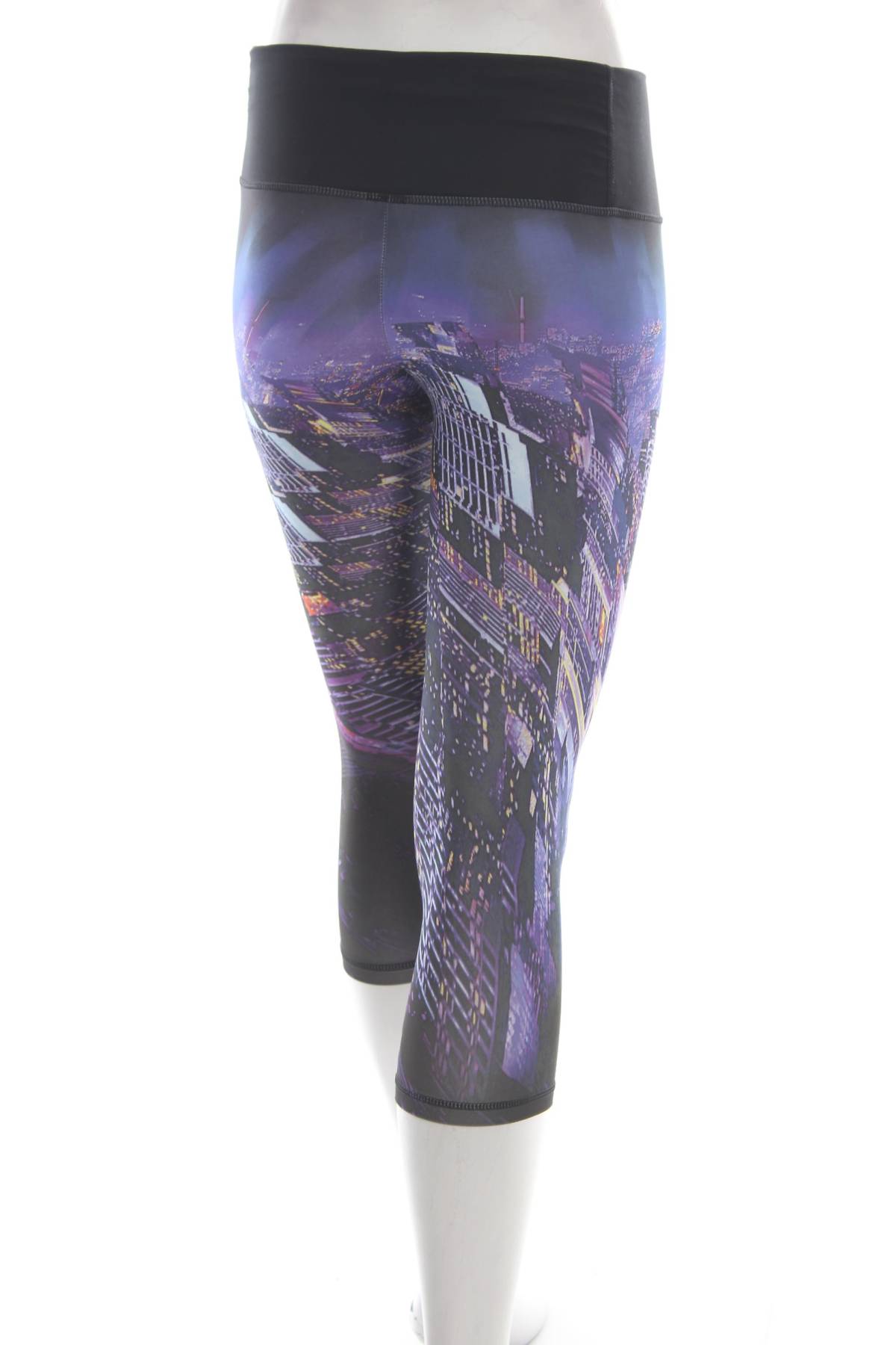 Дамски спортен клин Adidas2 - Contour.bg Дамски спортен клин Adidas2