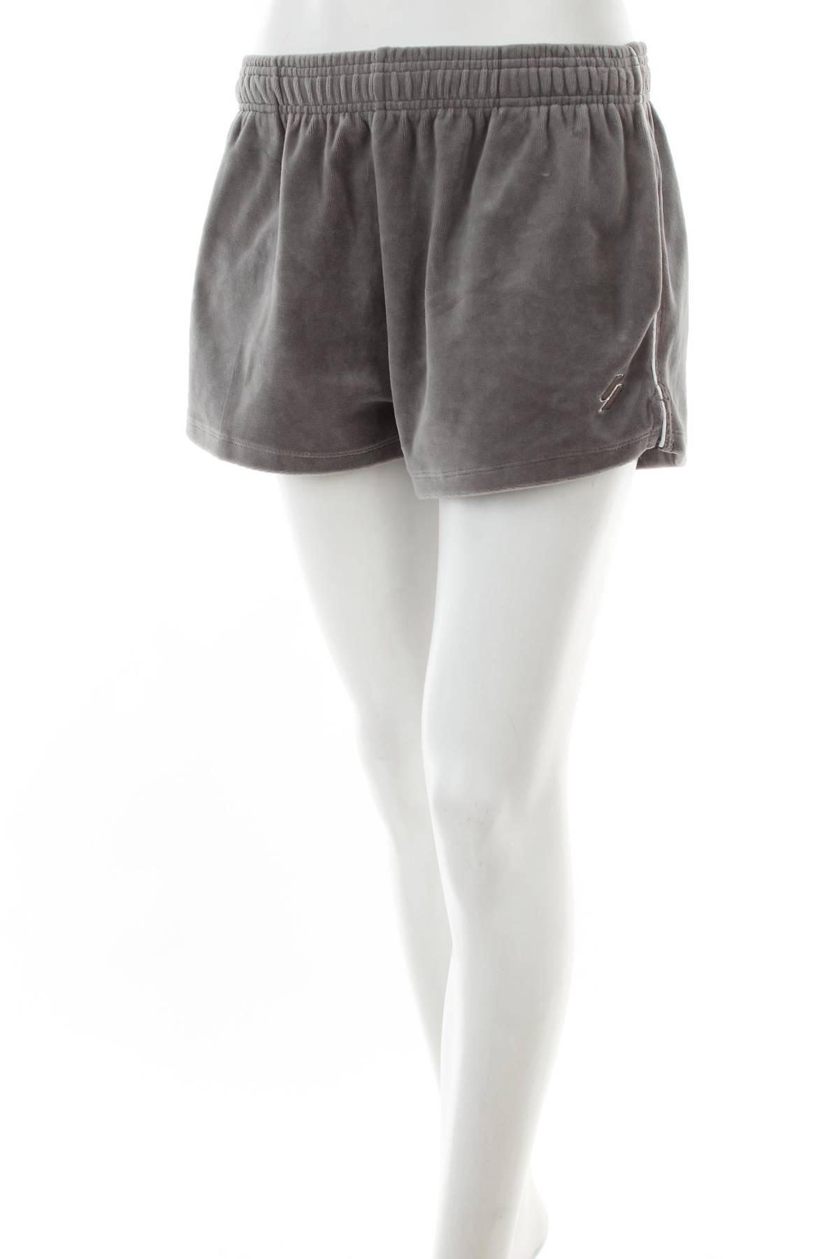 Дамски къс панталон Superdry1