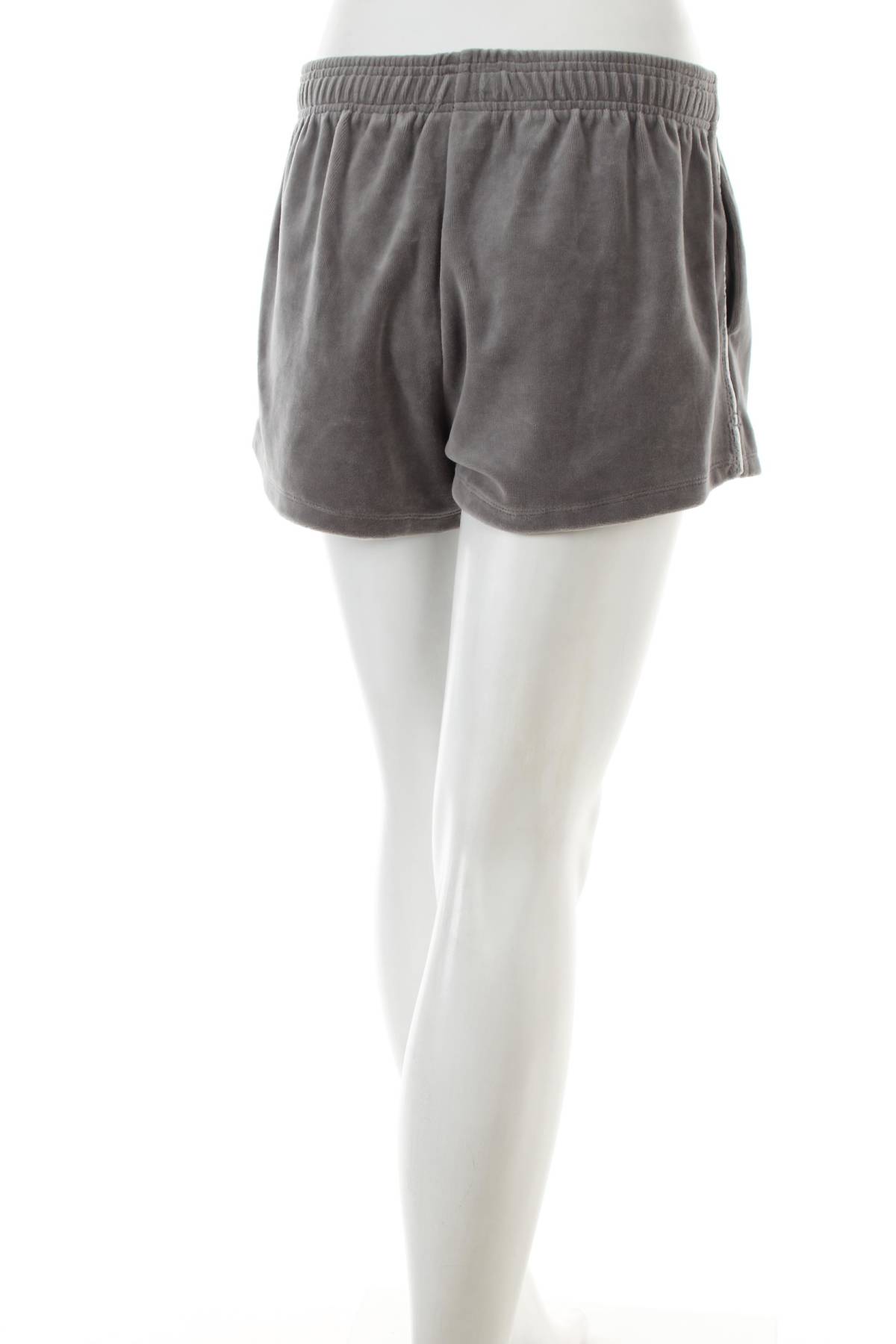 Дамски къс панталон Superdry2