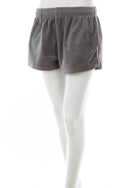 Дамски къс панталон Superdry1