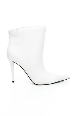 Дамски боти Steve Madden1