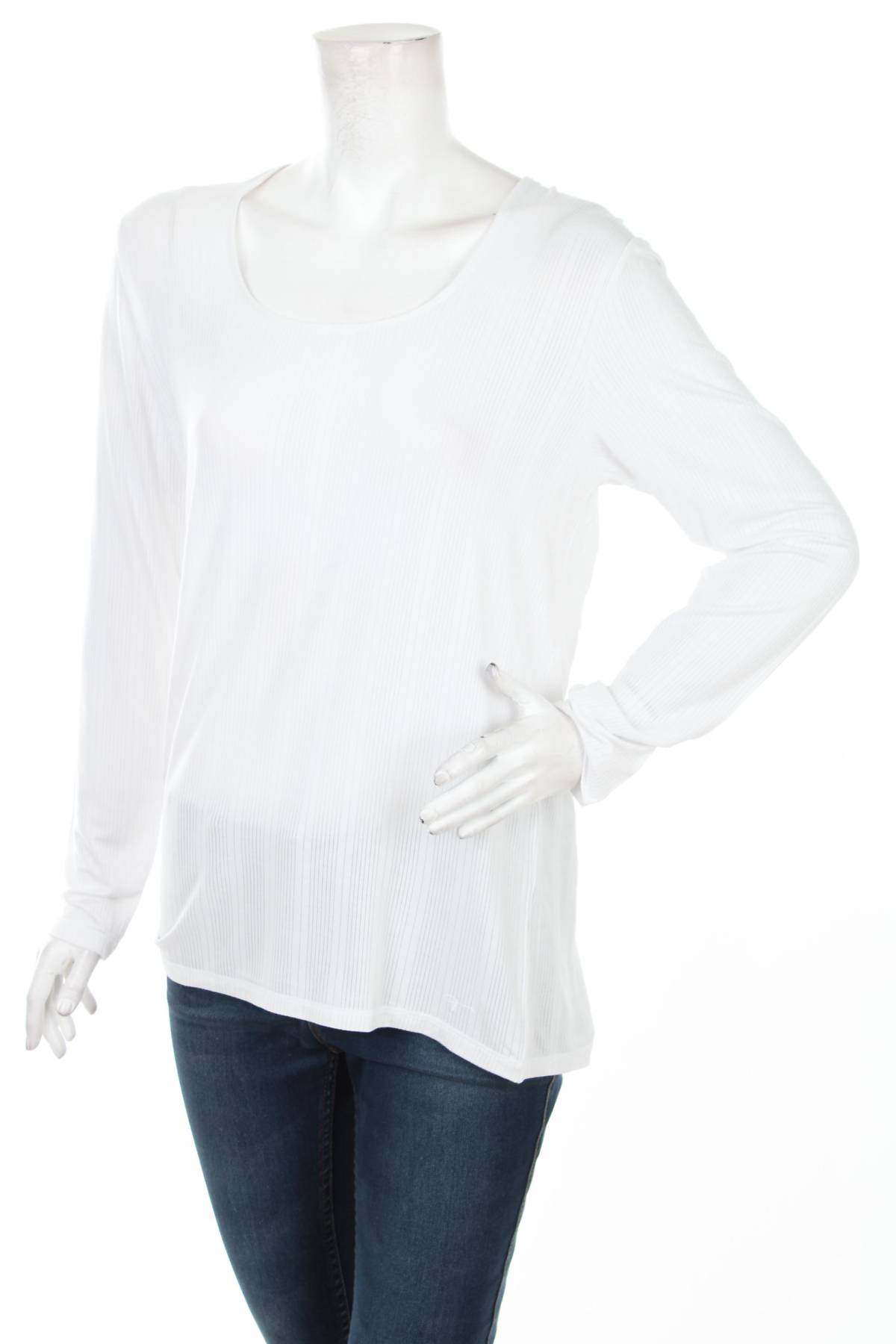 Домашно облекло Triumph1