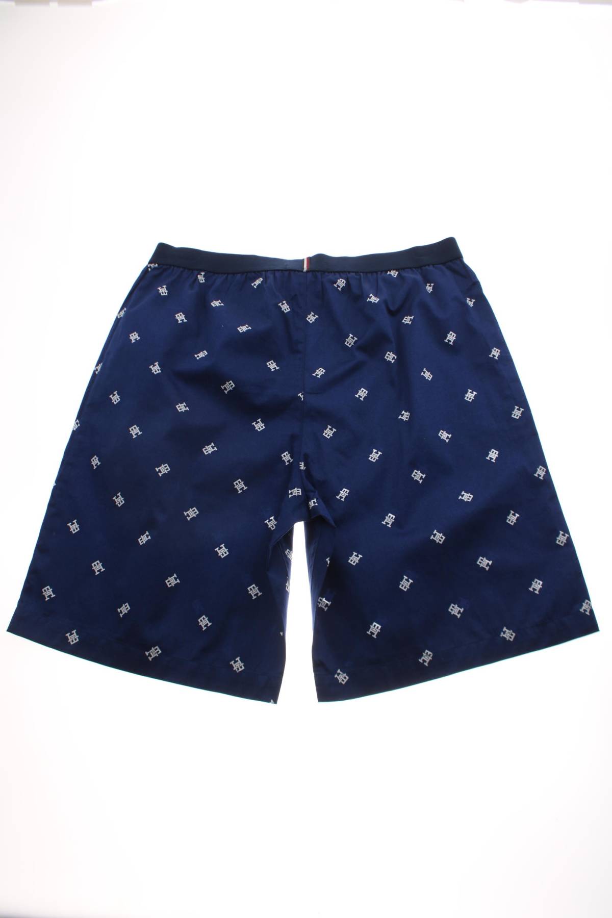 Домашно облекло Tommy Hilfiger2 - Contour.bg Домашно облекло Tommy Hilfiger2