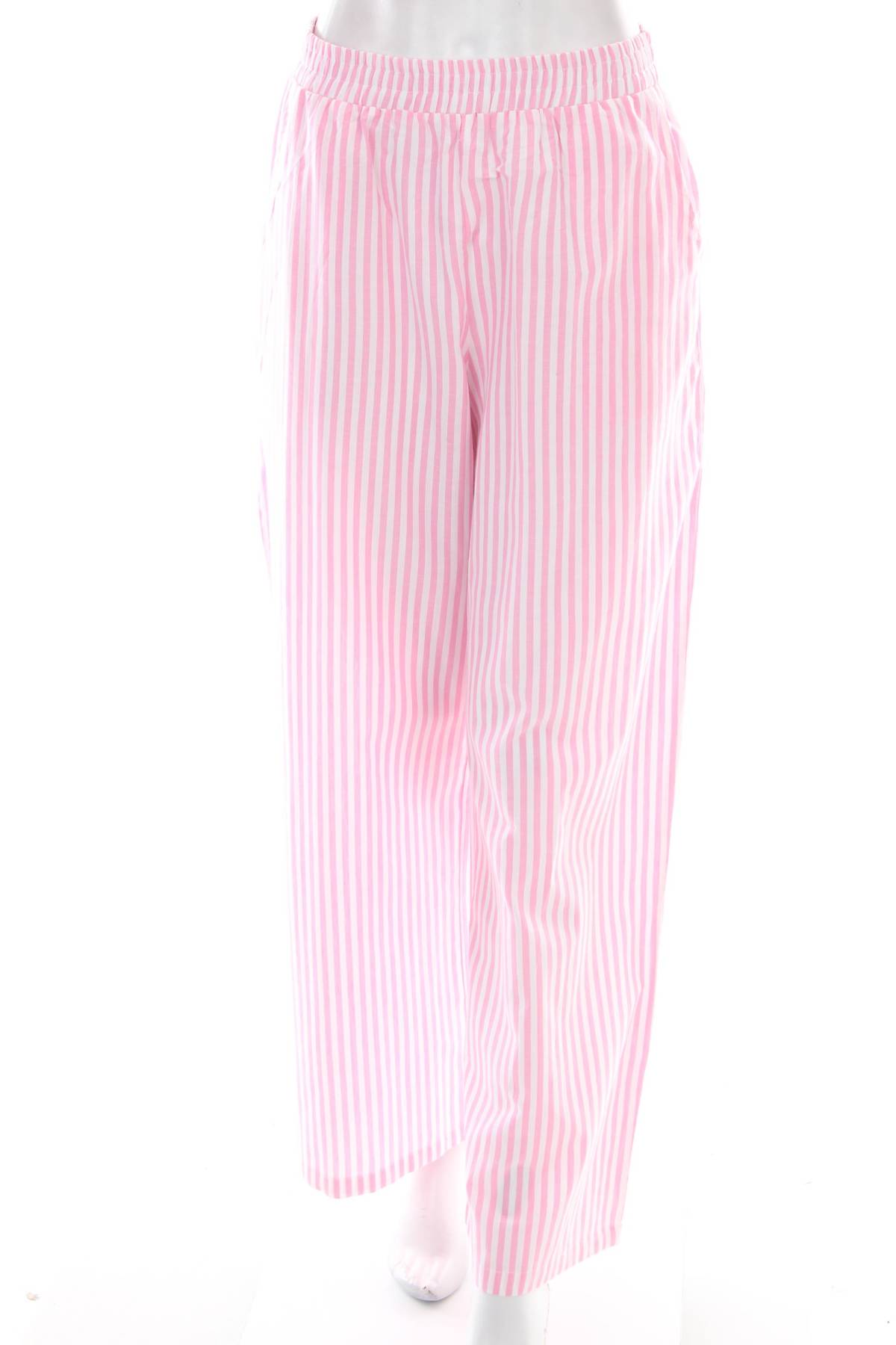 Дамска пижама Boohoo1 - Contour.bg Дамска пижама Boohoo1
