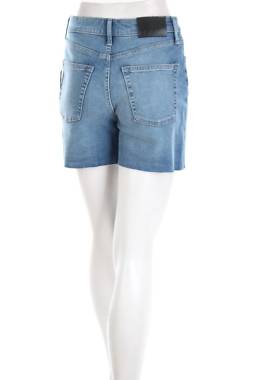 Γυναικεία τζιν σορτσάκια DKNY Jeans2 - Contourshop.gr Γυναικεία τζιν σορτσάκια DKNY Jeans2