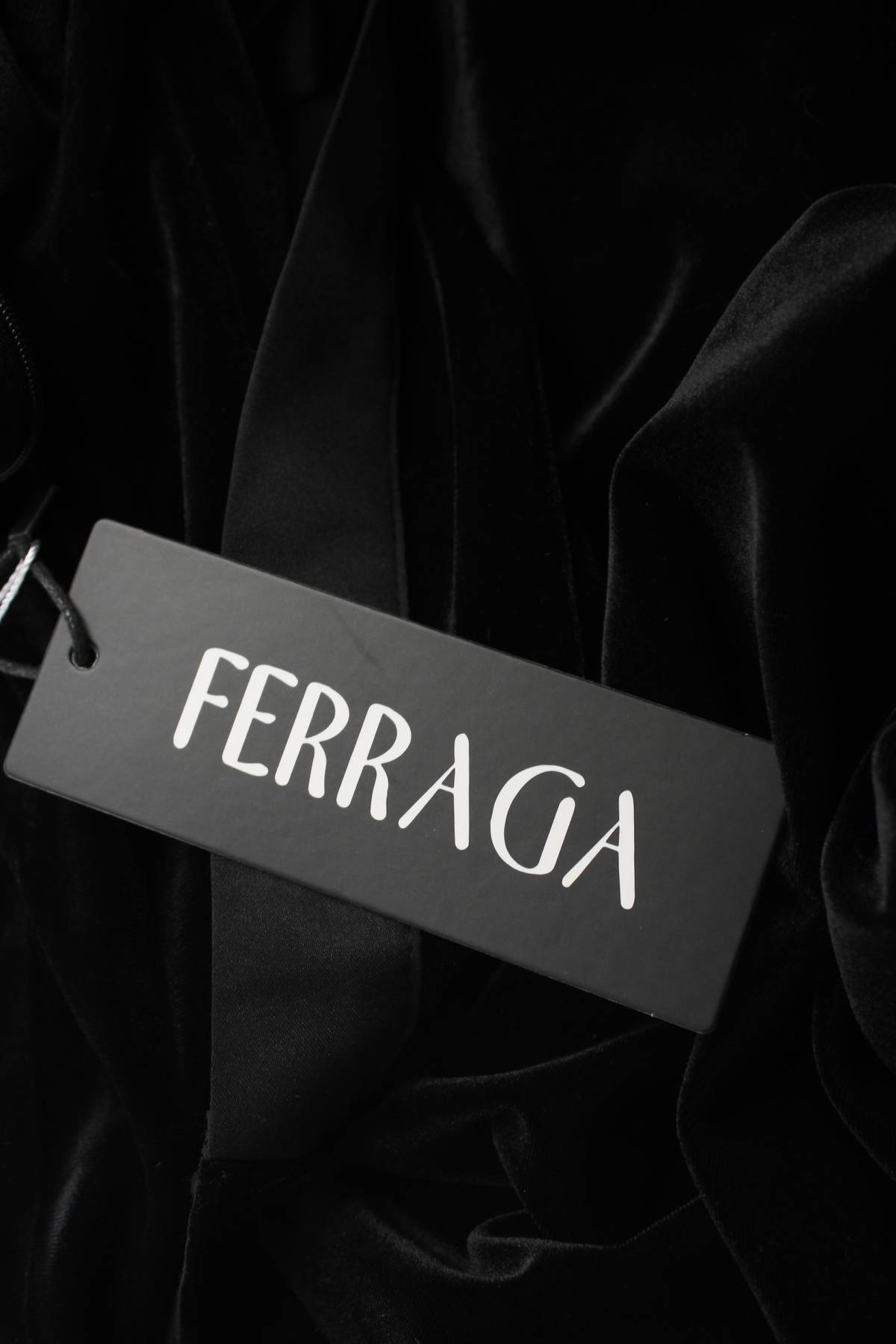 Рокля Ferraga3 - Contour.bg Рокля Ferraga3