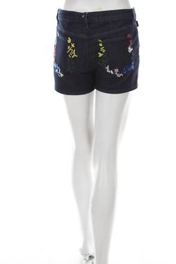Дамски къси дънки Love Moschino2