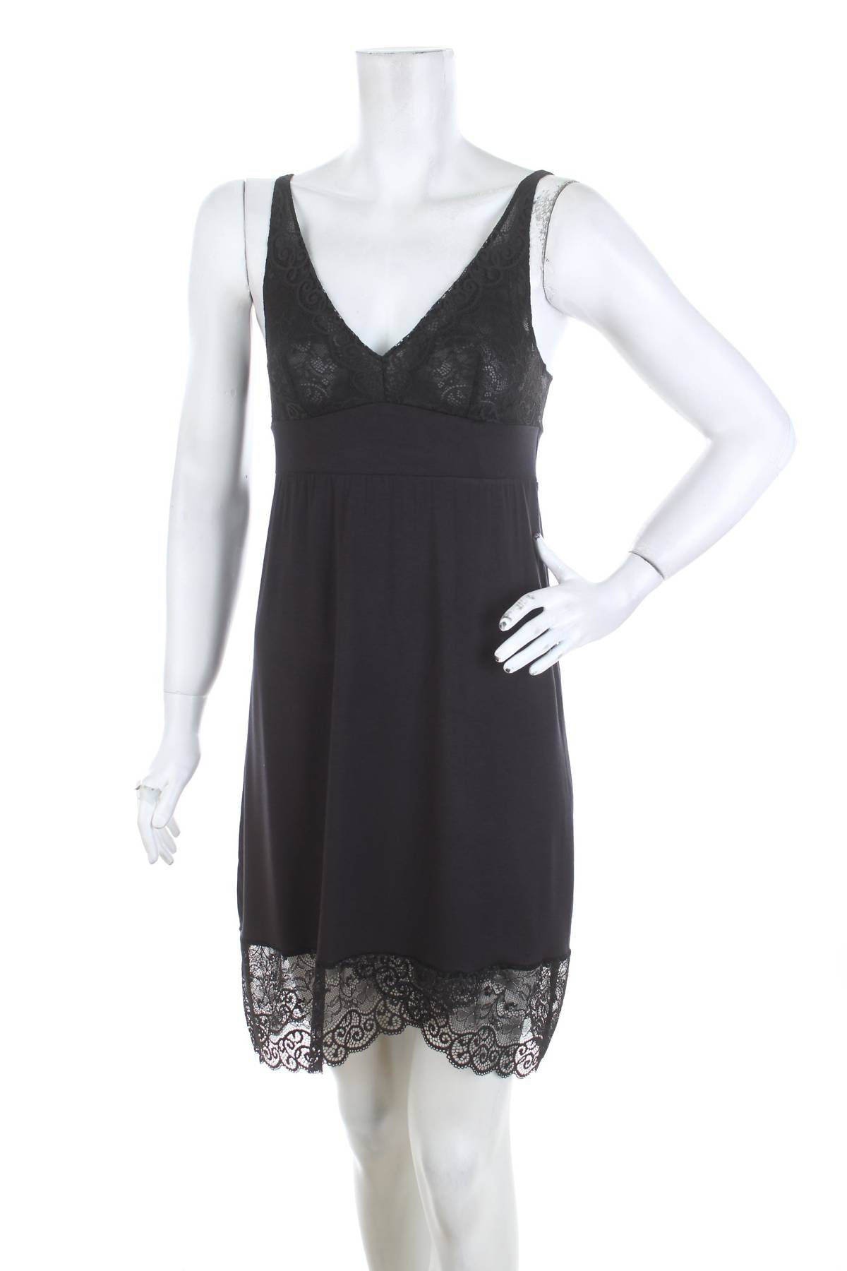 Дамска нощница Triumph1