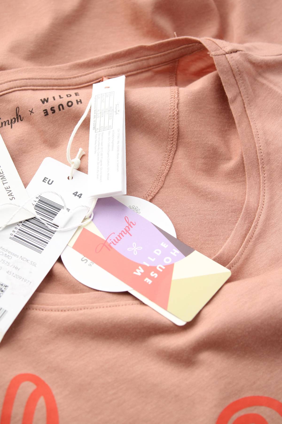 Дамска нощница Triumph x Wilde House3