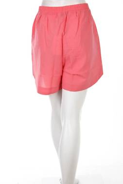 Γυναικείο σορτσάκι Triumph2