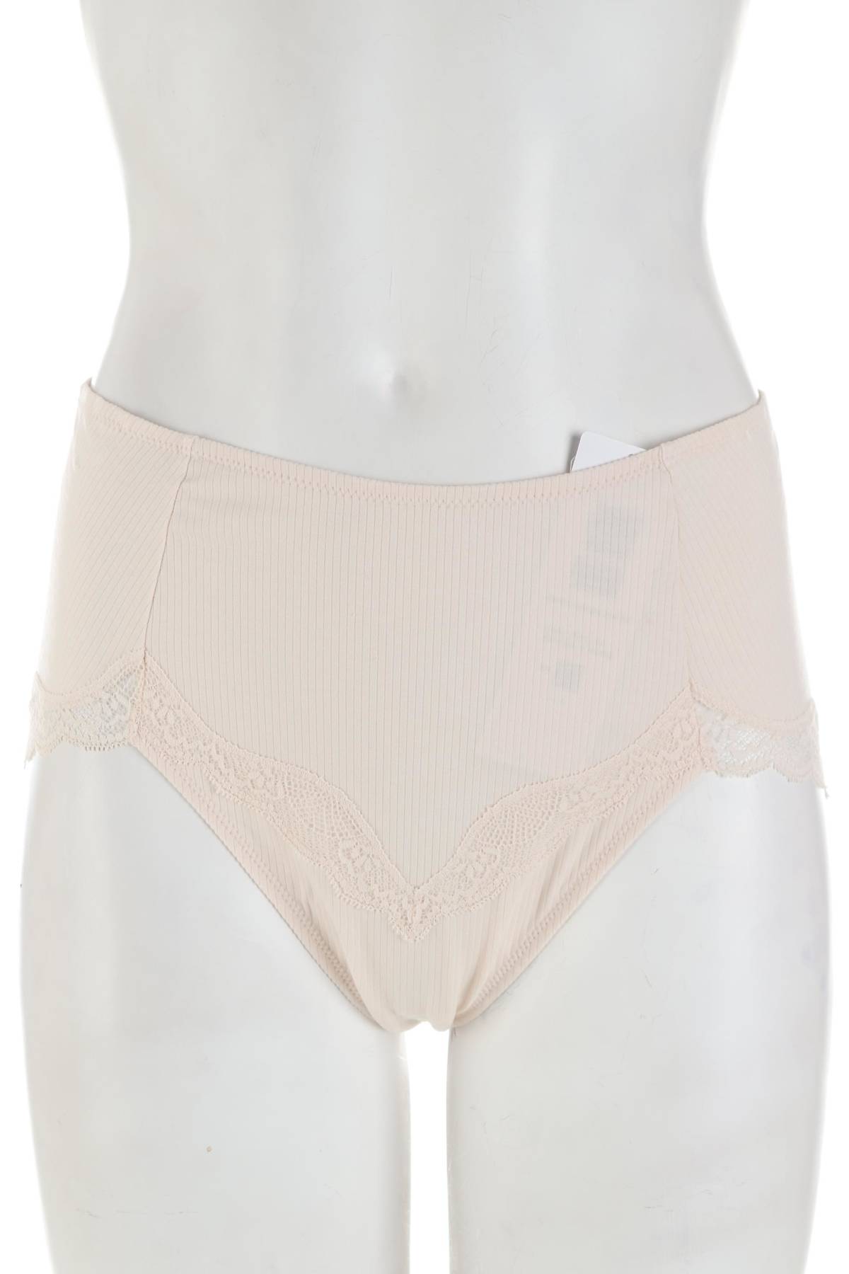 Бикини Triumph1 - Contour.bg Бикини Triumph1
