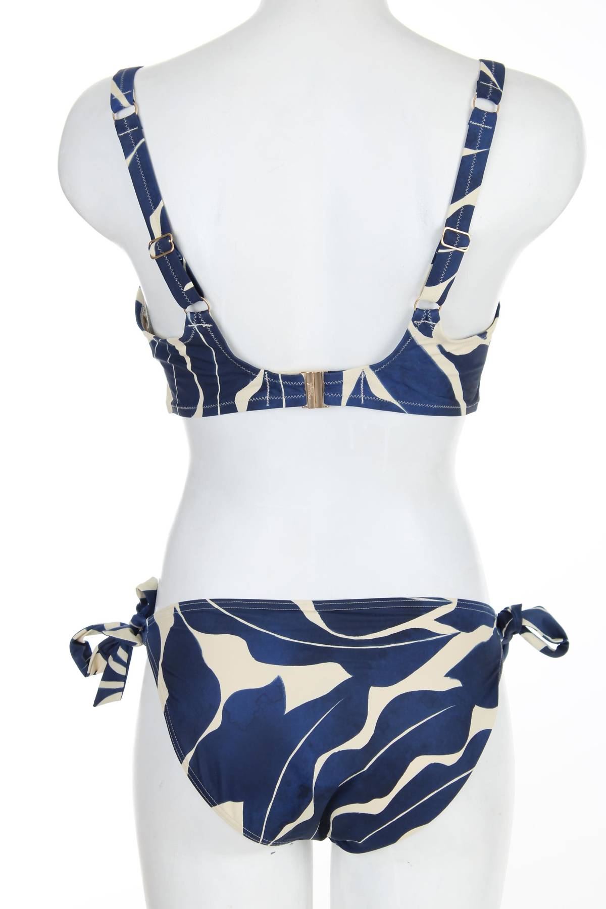 Бански костюм Triumph2