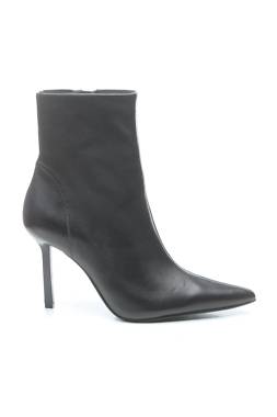 Дамски боти Steve Madden1