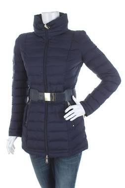 Дамско яке Guess1