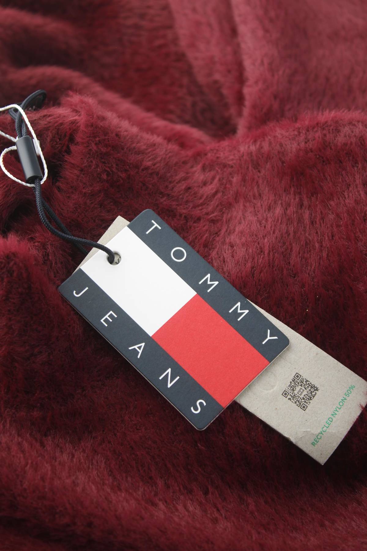 Дамски пуловер Tommy Jeans3