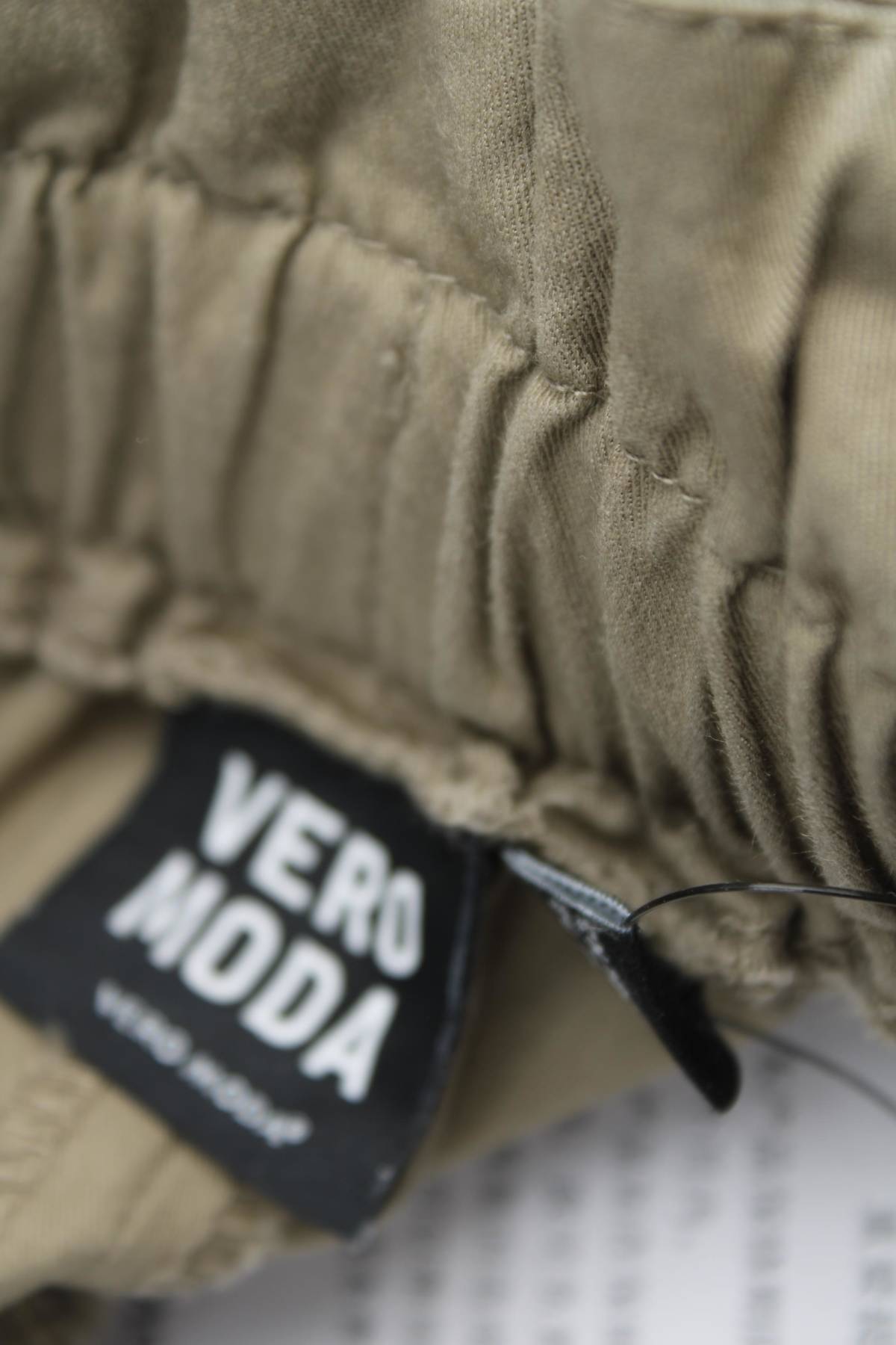 Γυναικείο παντελόνι Vero Moda3