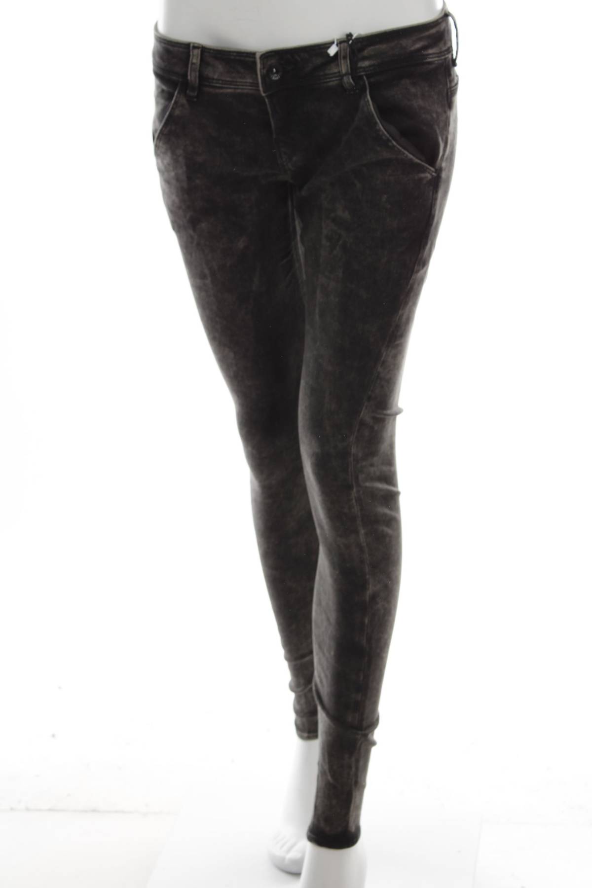 Дамски дънки Guess1 - Contour.bg Дамски дънки Guess1